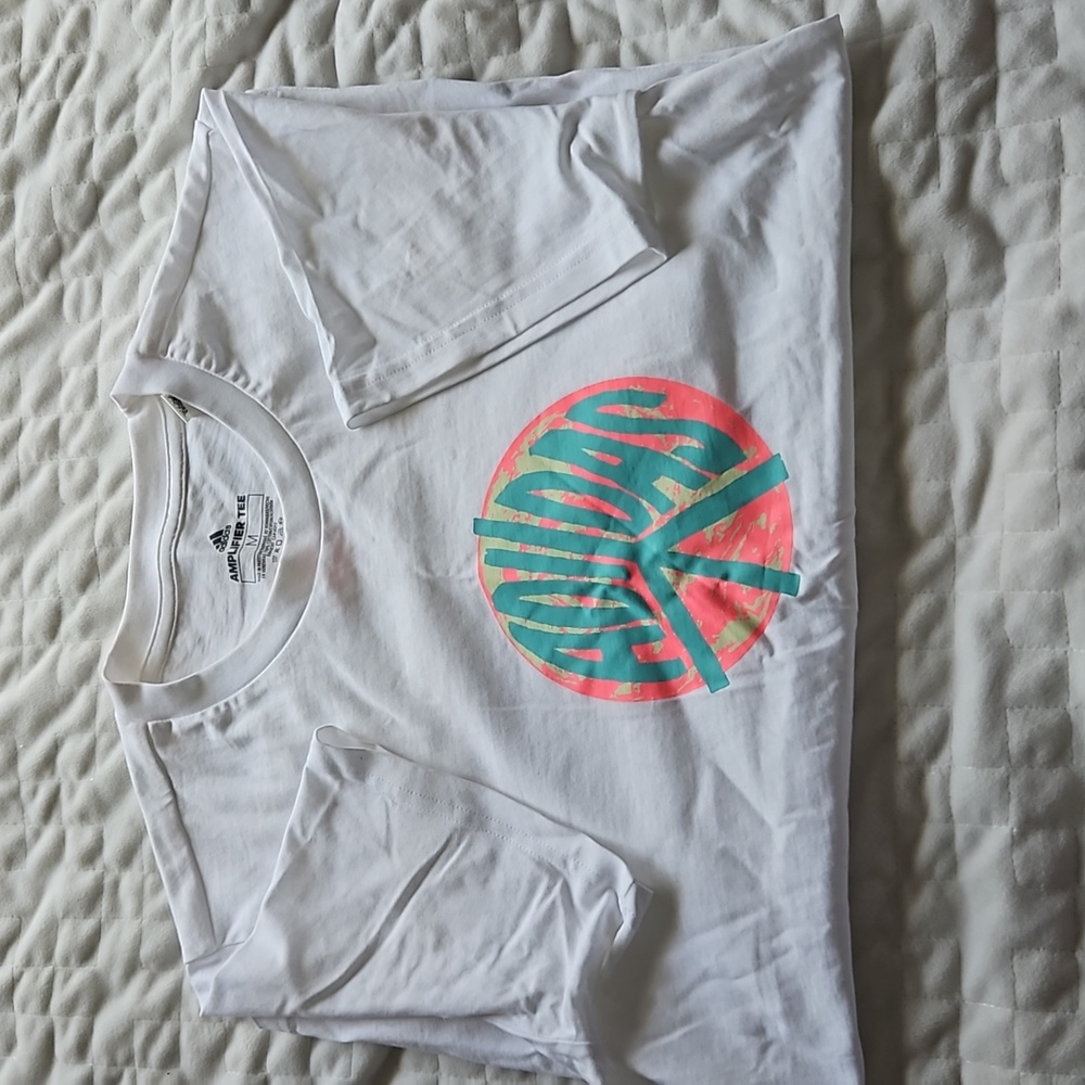 Adidas tee - Picture 2 of 6